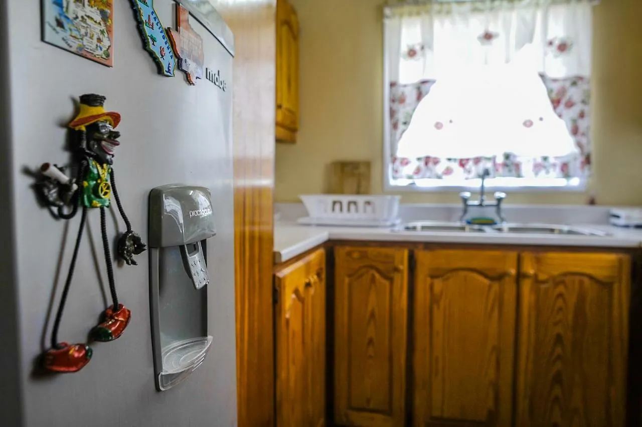 Bed & Breakfast Eko Cozy Guest House St. John's